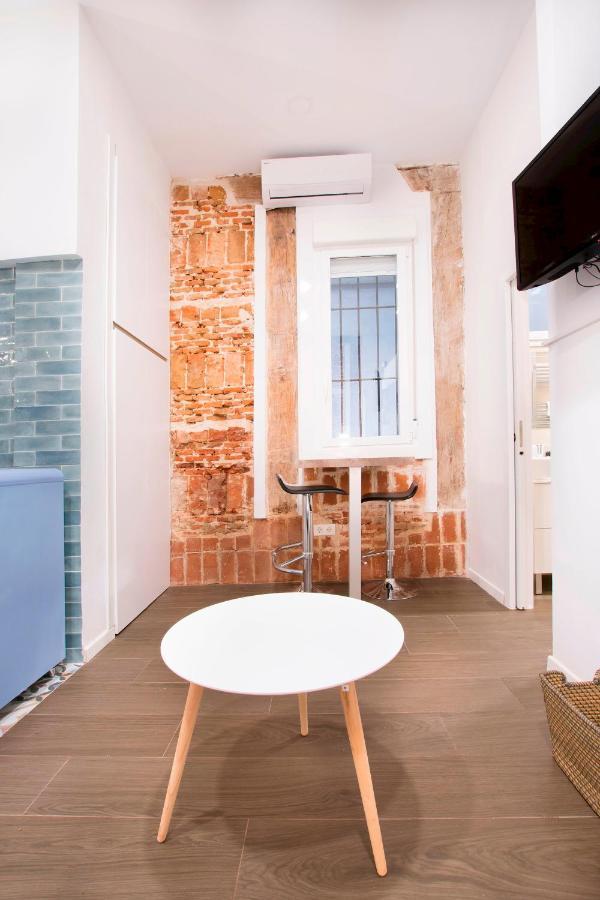 Fancy One-Bedroom La Latina Madri Exterior foto